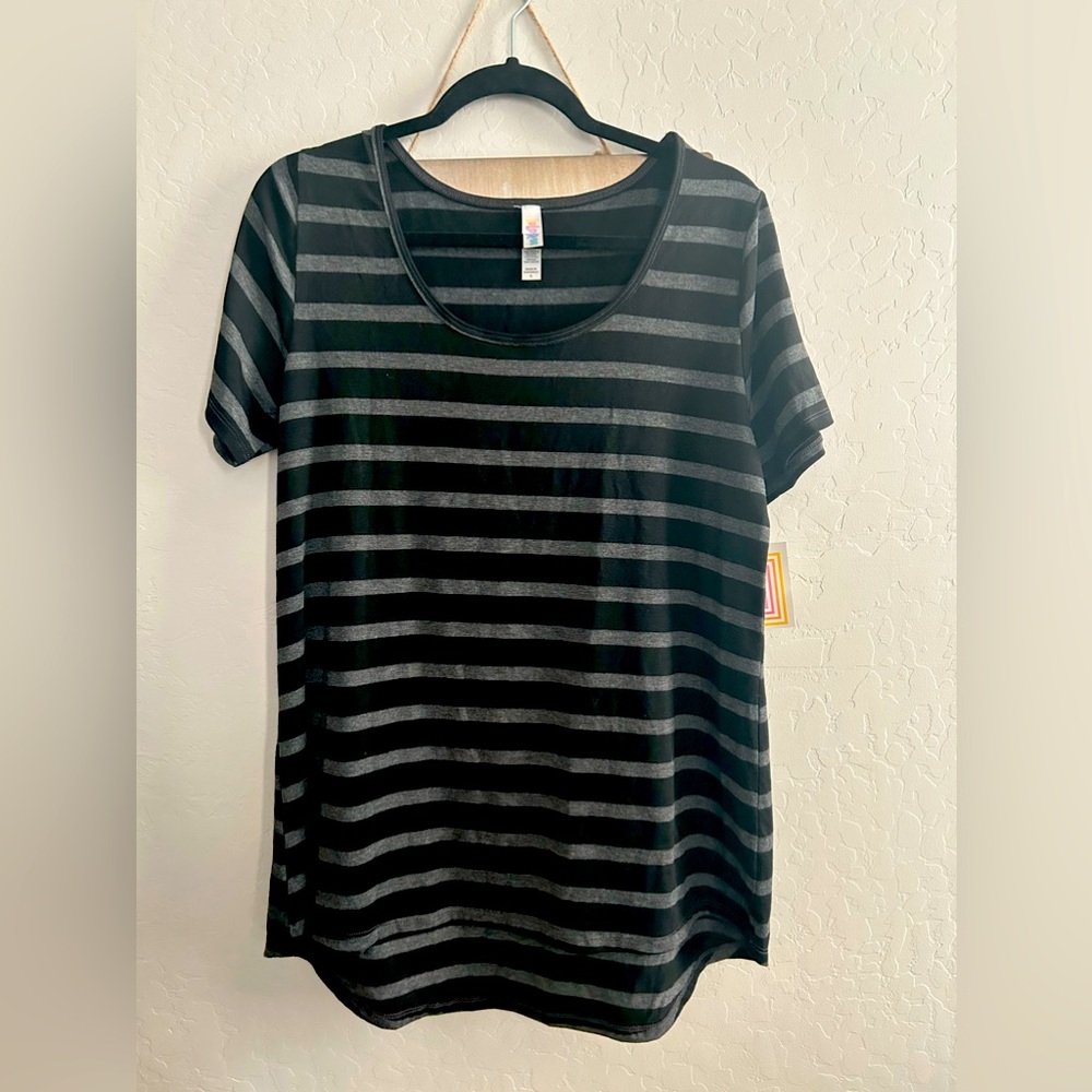 Lularoe Classic T size L, NWT